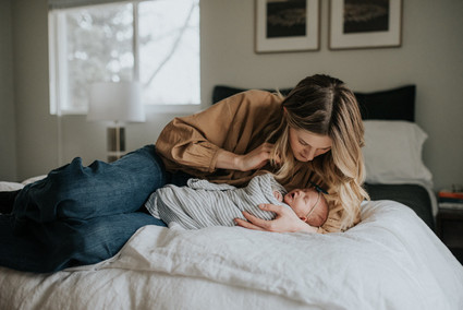 moody modern newborn photos