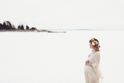 Lakeside maternity photos