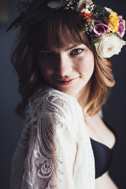 Moody boudoir maternity photos