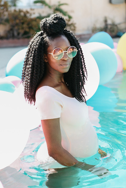 Bright fun maternity photos