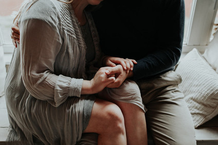 At home anniversary photo shoot