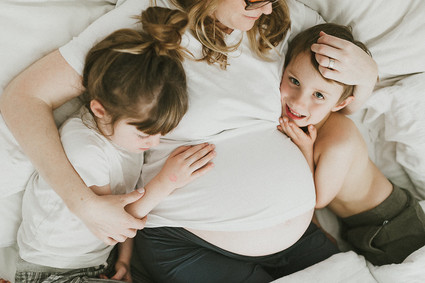 maternity photos with kids Inspiration