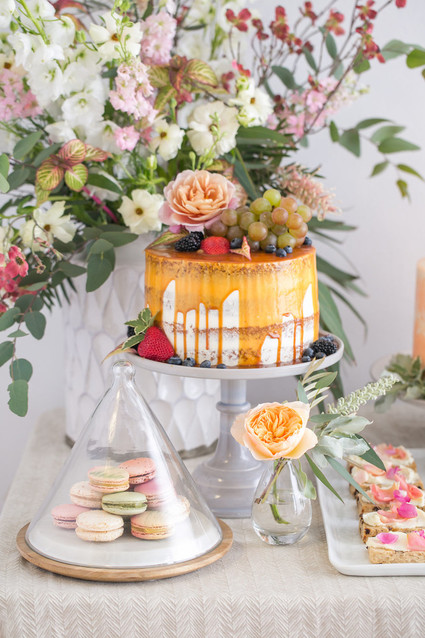 floral dessert table