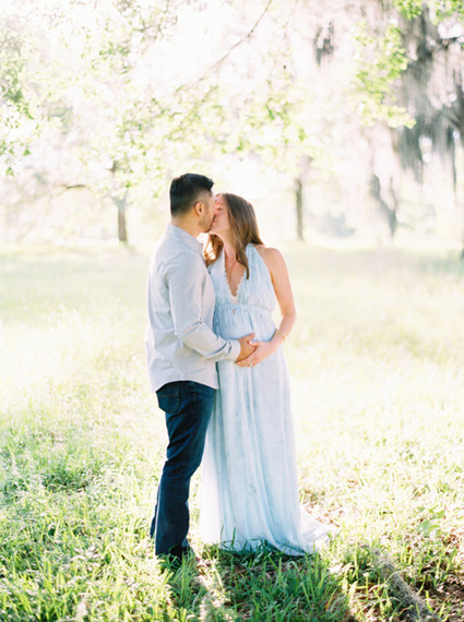 Mossy Oaks romantic maternity photos