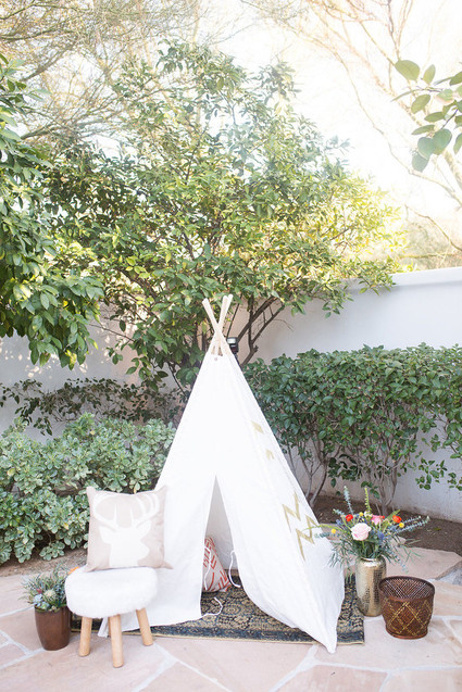 Tipi wedding decor