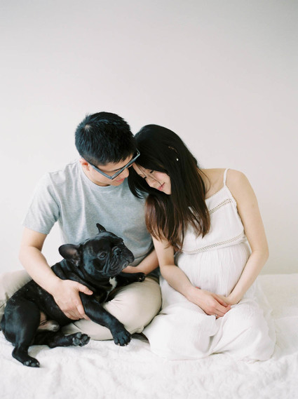 minimal spring maternity photos