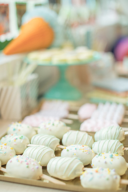 Pastel dessert party