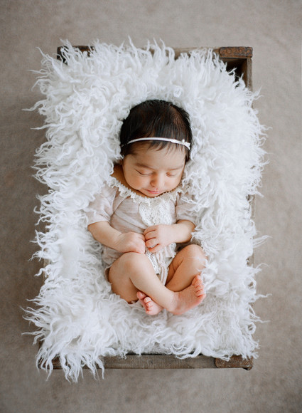 Elegant classic newborn photos