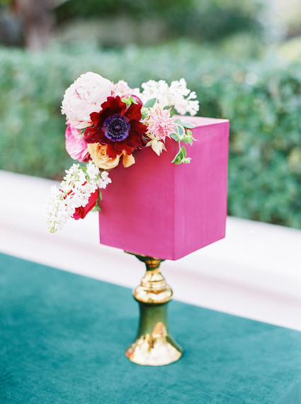 Modern wedding cake