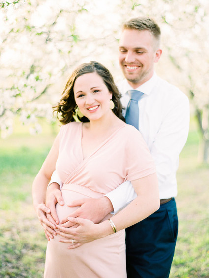 Apple blossom maternity photos