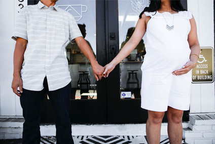 Coffee shop maternity photos