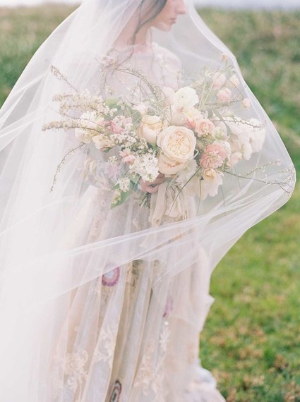 Romantic bridal fashion