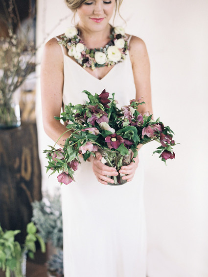 DIY floral accessories for your wedding