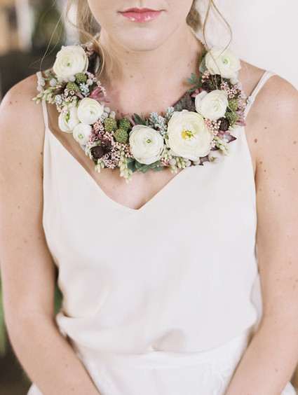 DIY floral collar
