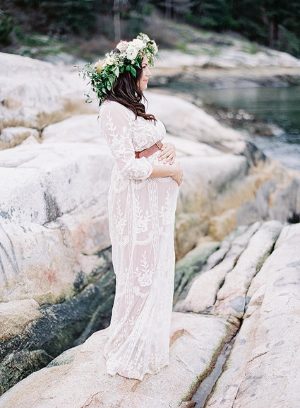 Seaside family maternity photos