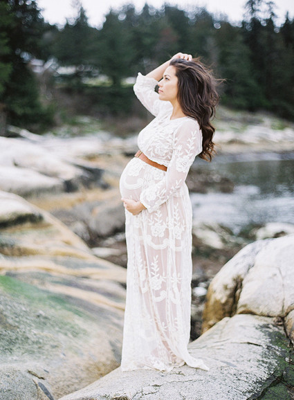 Seaside family maternity photos