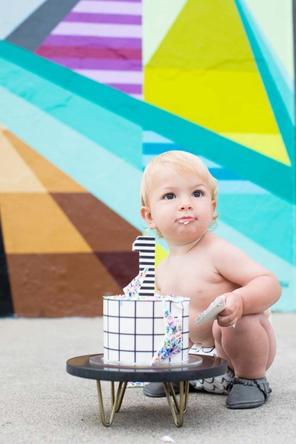 Art wall birthday photo session