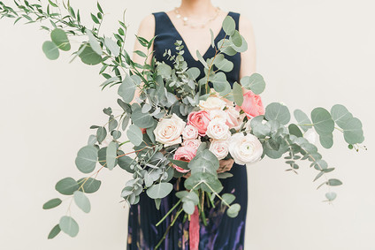 elegant styled maternity photos