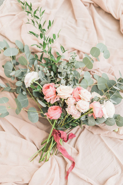 elegant styled maternity photos