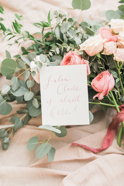 elegant styled maternity photos