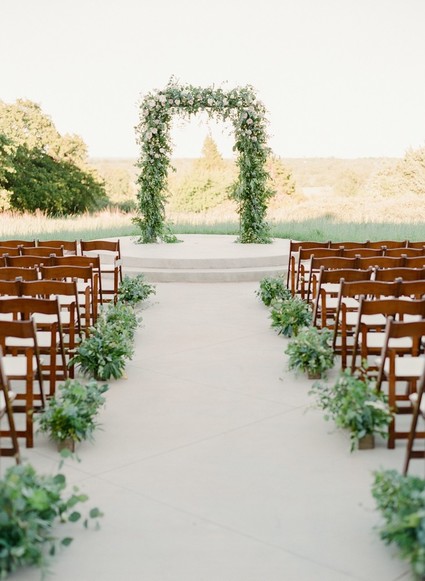 floral arch for ceremony