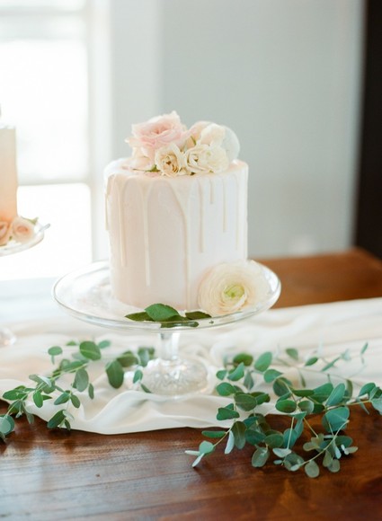 drip wedding cake