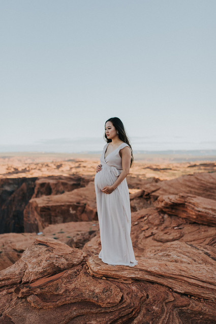 Horseshoe Bend maternity photos