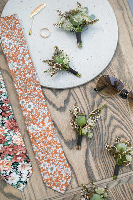 Fall boutonnière ideas with The Black Tux