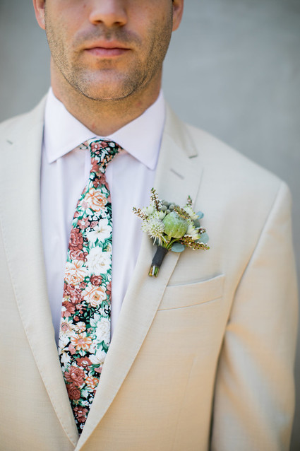 Fall boutonnière ideas with The Black Tux
