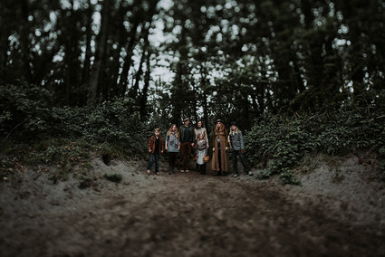 Wooded family photos in Portland