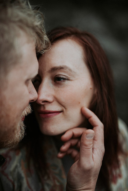 Wooded family photos in Portland