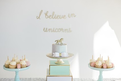 pastel dessert table