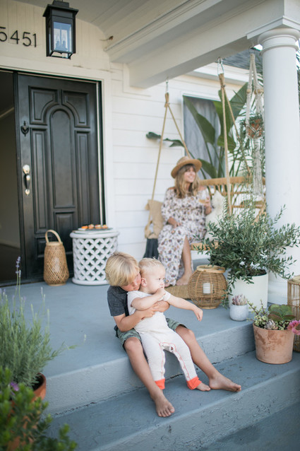How to style your front porch for entertaining