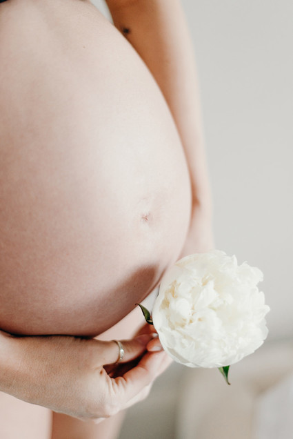 Mod boudoir maternity photos