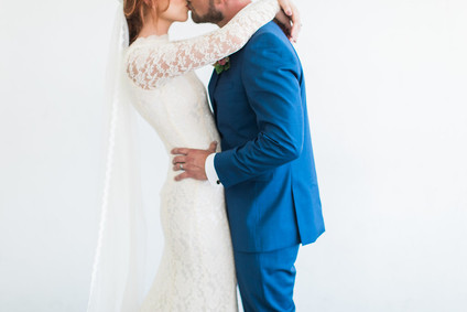 Modern minimal fall wedding ideas