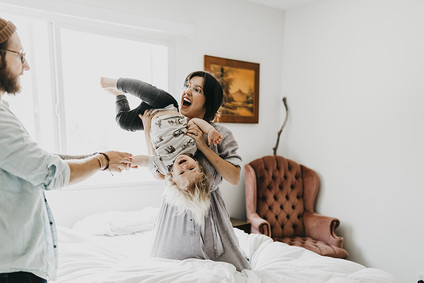 At home family session with macrame artist Judah Co.