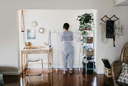 At home family session with macrame artist Judah Co.