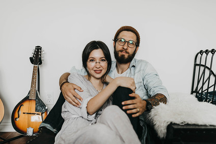 At home family session with macrame artist Judah Co.