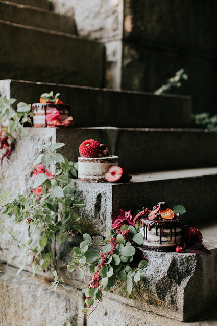 Dramatic fall floral ideas