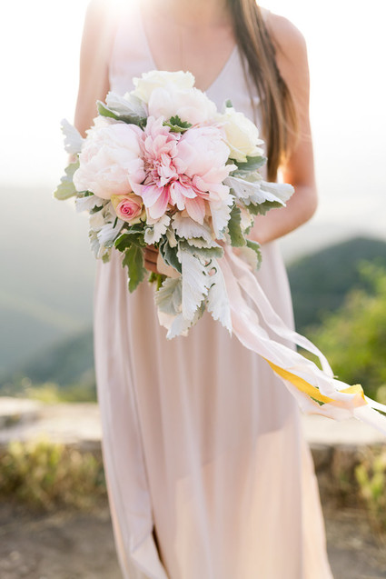 minimal earthy elopement at Knapp's Castle