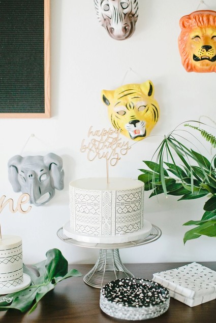 Jungle themed first birthday party ideas