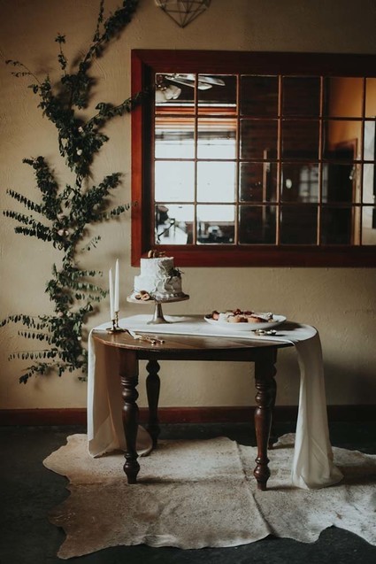 Romantic fall wedding inspiration at The Foundry in Nashville