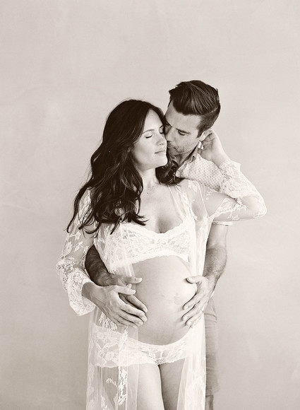 Amanda's maternity photos by Elizabeth Messina