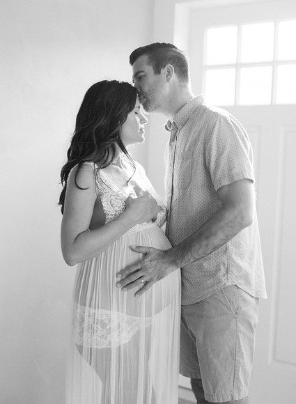 Amanda's maternity photos by Elizabeth Messina