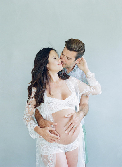 Amanda's maternity photos by Elizabeth Messina