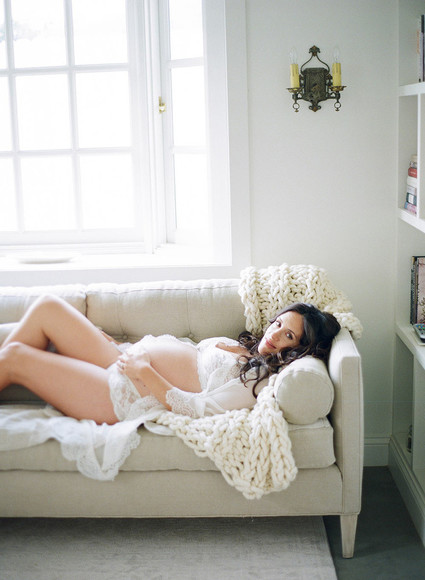 Amanda's maternity photos by Elizabeth Messina