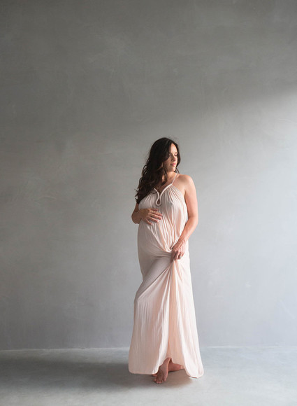 Amanda's maternity photos by Elizabeth Messina