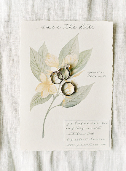 Vintage botanical wedding at Puakea Ranch in Hawaii Inspiration