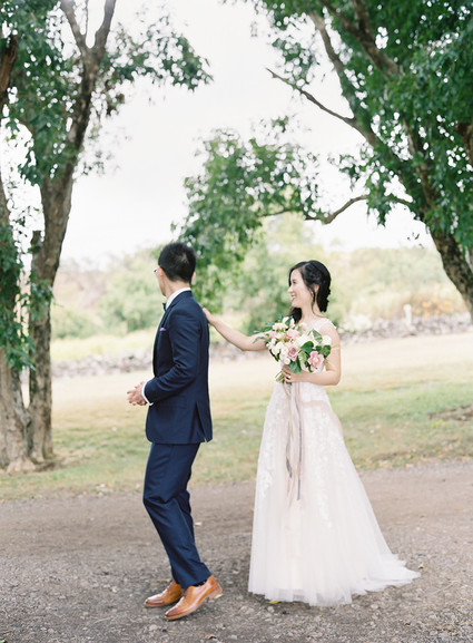 Vintage botanical wedding at Puakea Ranch in Hawaii
