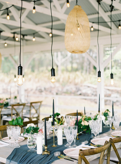 Vintage botanical wedding at Puakea Ranch in Hawaii